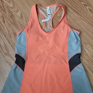 2/$20 NWOT Shelf bra tank